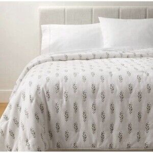 Queen Lofty Cotton Slub Wood Block Floral Quilt WhiteThreshold Studio McGee
